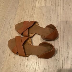LIKE NEW Madewell camel sandals